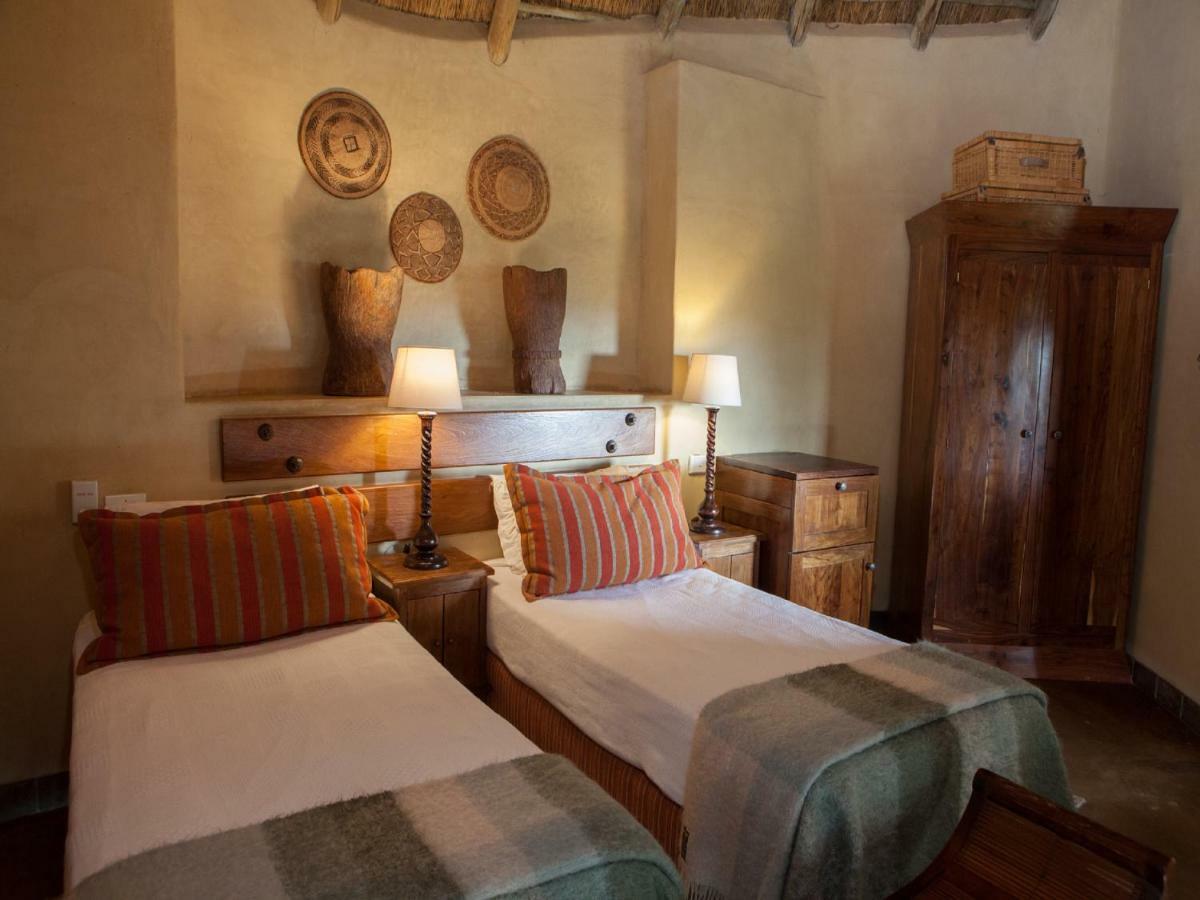 Nedile Lodge Welgevonden Wildreservaat Buitenkant foto